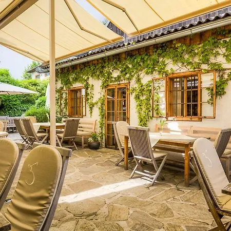 Bett In Der Wies´n, Restaurant Triad