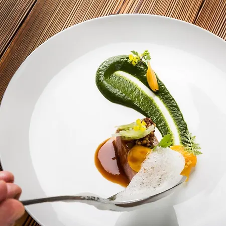 Bett In Der Wies´n, Restaurant Triad